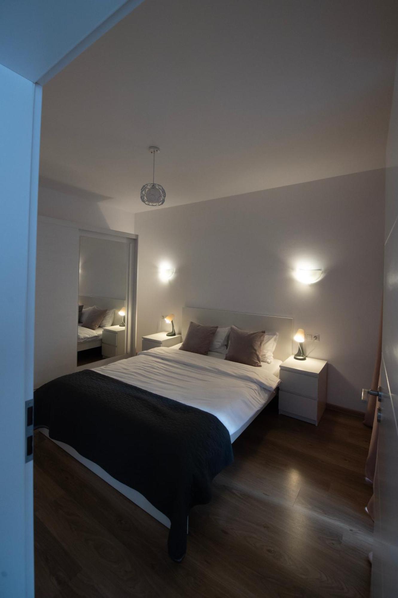 Central Residence Baia Mare Bagian luar foto